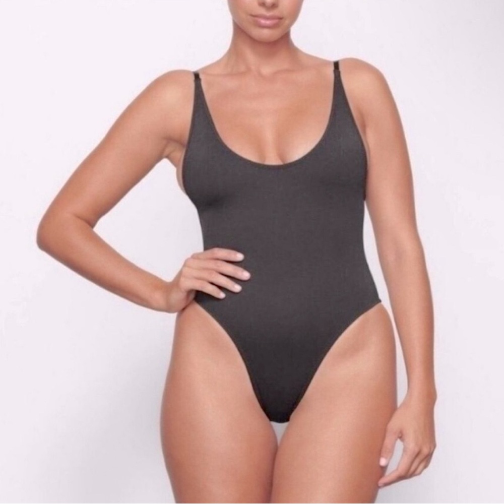 SKIMS scoop neck one piece swimsuit L in gunmetal